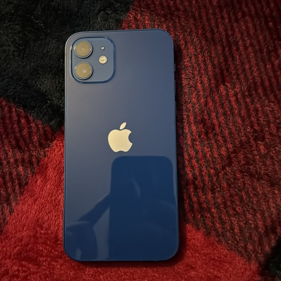 iPhone 12 Pro - Picture 3 of 5